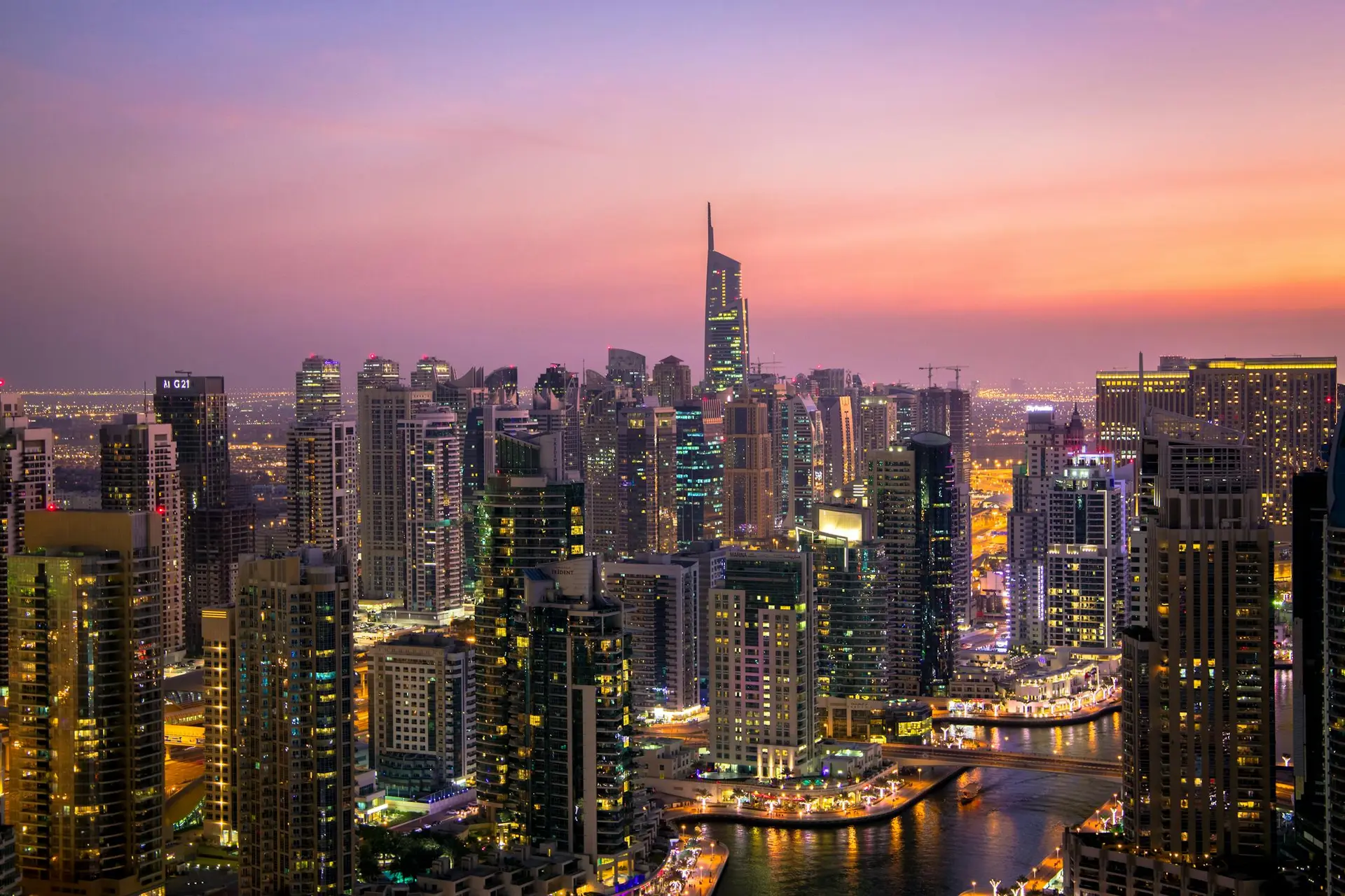 Risks of Buying Property in Dubai: What Every Investor Needs to Know